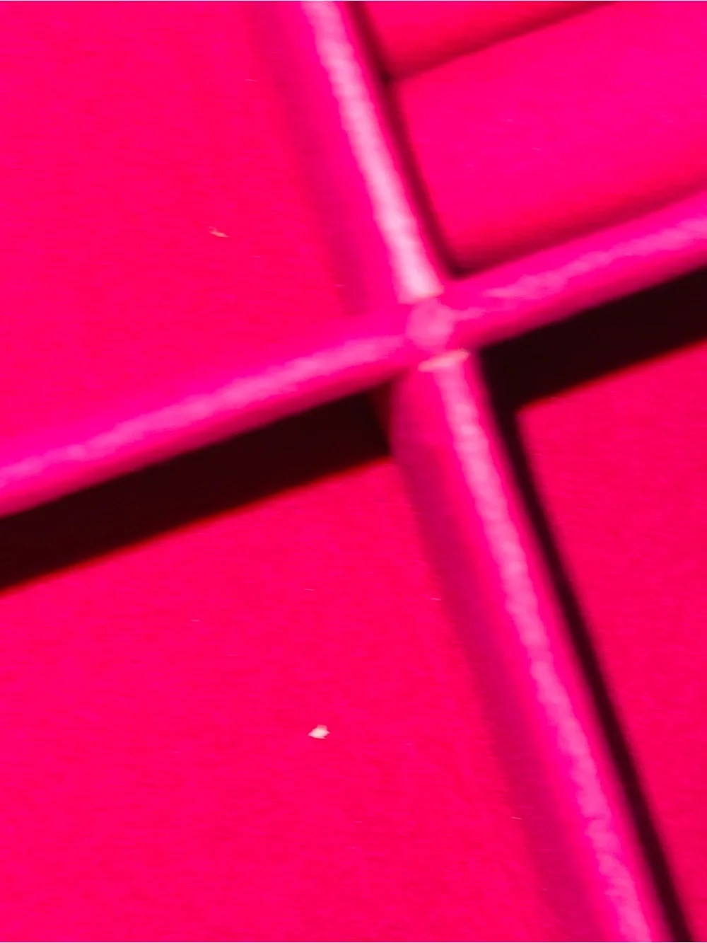 Ellen Tracy Houndstooth Jewelry Tray with Hot Pink Interior NEW